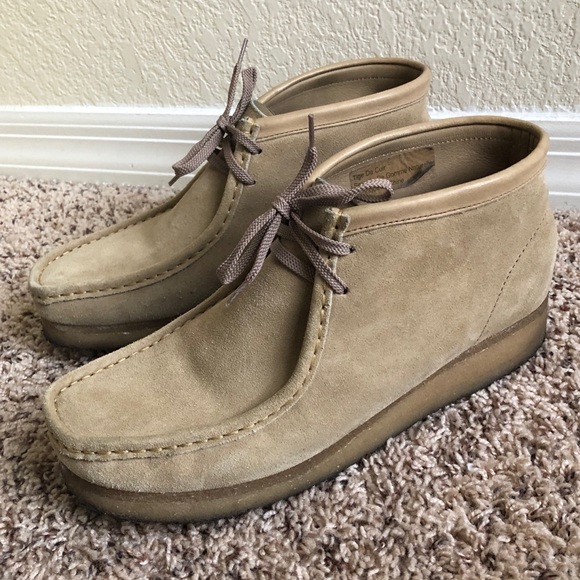 clarks wallabees sand